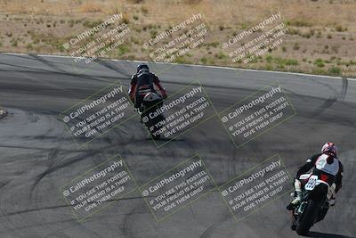 media/Apr-20-2025-AHRMA (Sun) [[393a79c373]]/Race/Group 3/Turn 4b/